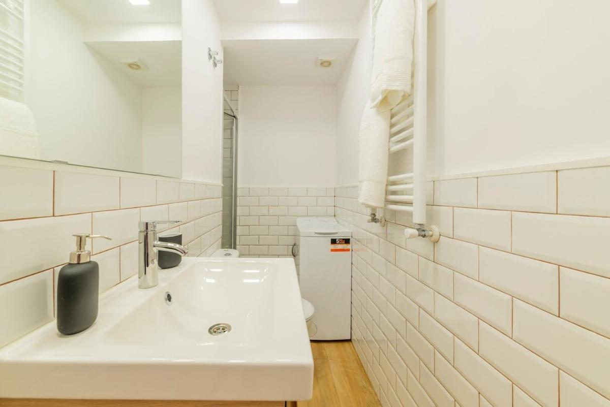 Encantador Apartamento Atocha Madrid Eksteriør billede