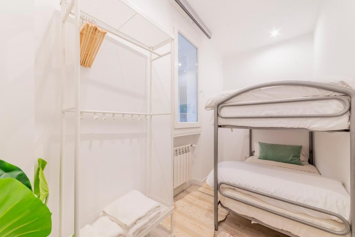 Encantador Apartamento Atocha Madrid Eksteriør billede